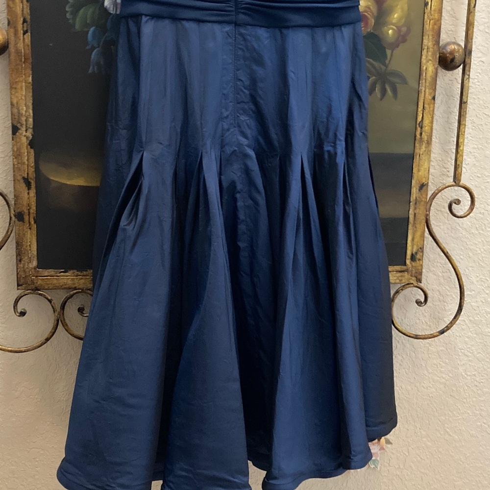Tadashi Collection 100% Silk Taffeta Skirt, Fit-n-Flare, Navy Blue - Picture 6 of 8